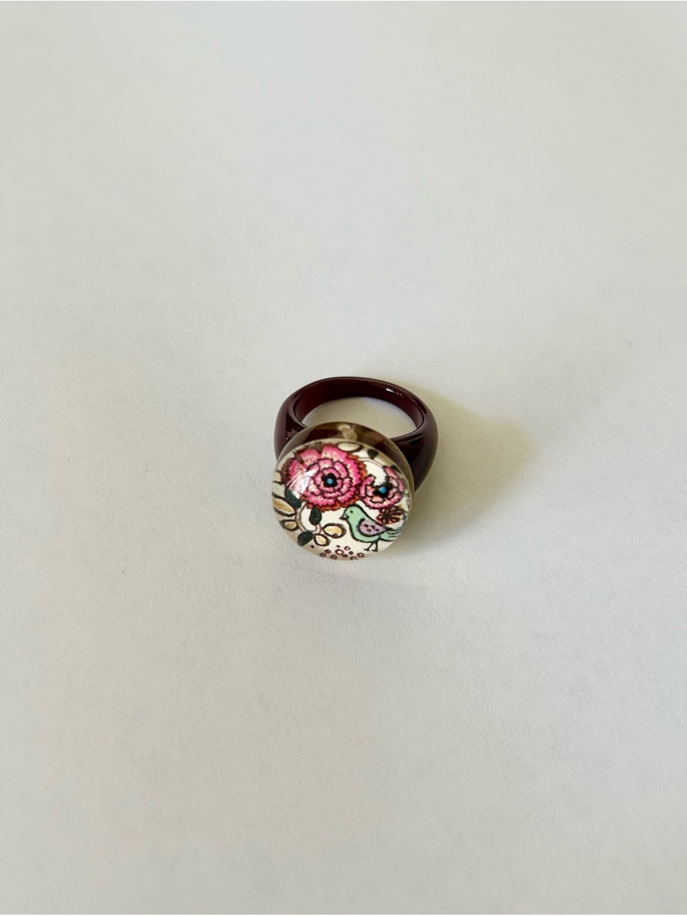 K-Fashion Floral & Bird Resin Plastic Statement Ring / Estimated Sz 5-5.5